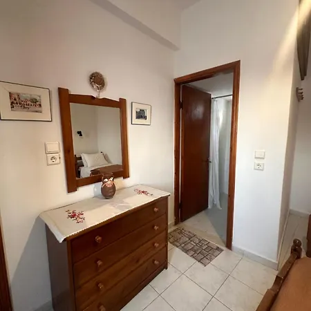 Vagelis Apartment&studios 3*