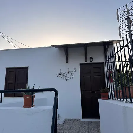 Vagelis Apartment&studios لينثوس