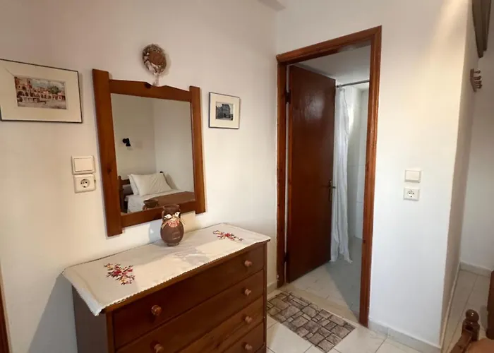 Vagelis Apartment&studios 3*