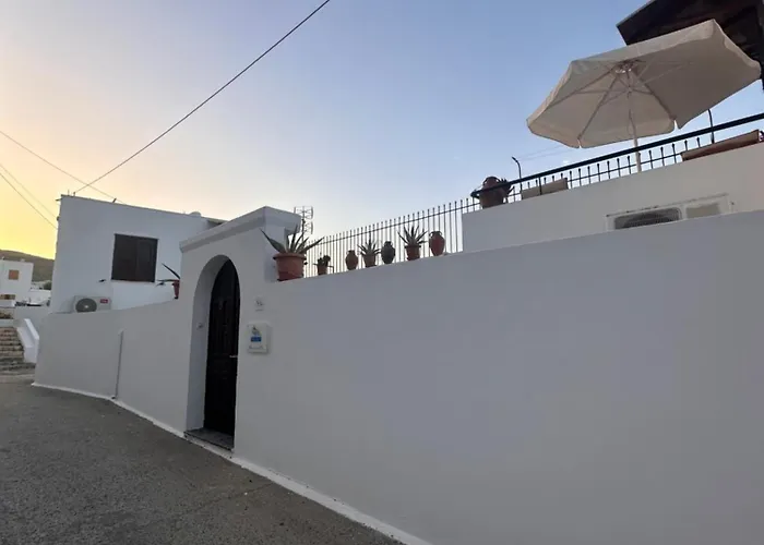 Vagelis Apartment&studios 3*